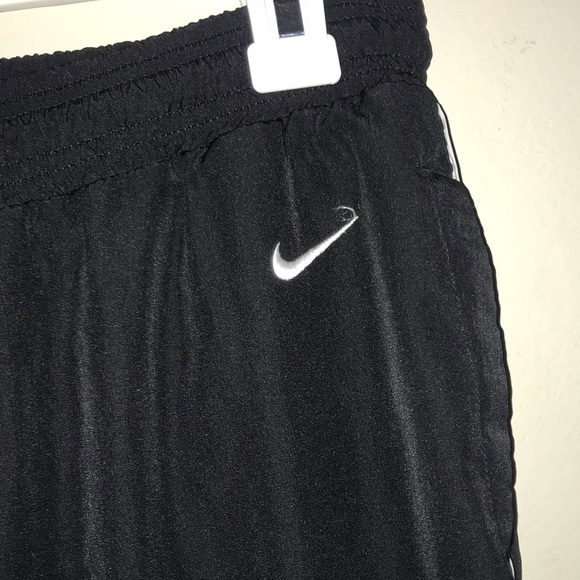 Nike wind pants - Picture 3 of 4